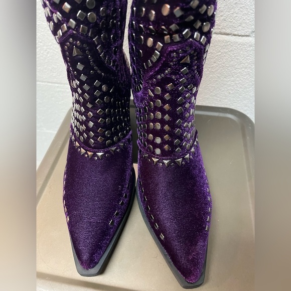 Studded Purple Velvet Women's Boots. 37 - Picture 5 of 8
